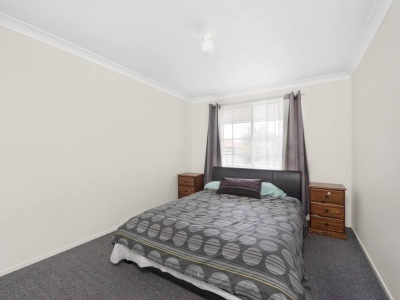 2 Arthur Drive, Wyong NSW 2259