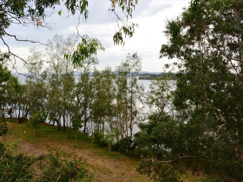 8 Marine Parade, Rocky Point NSW 2259