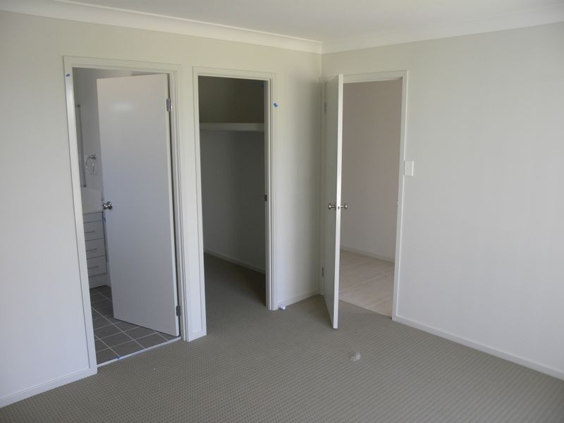 12 Chestnut Grove, Woongarrah NSW 2259