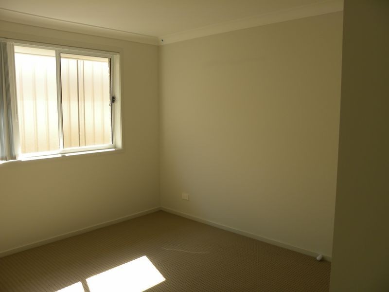 12 Chestnut Grove, Woongarrah NSW 2259