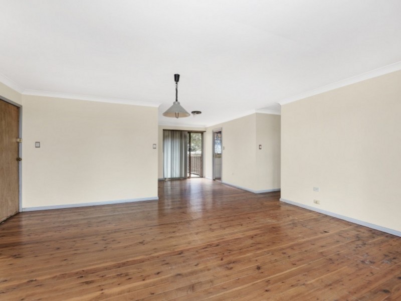 8 Hasluck Drive, Watanobbi NSW 2259