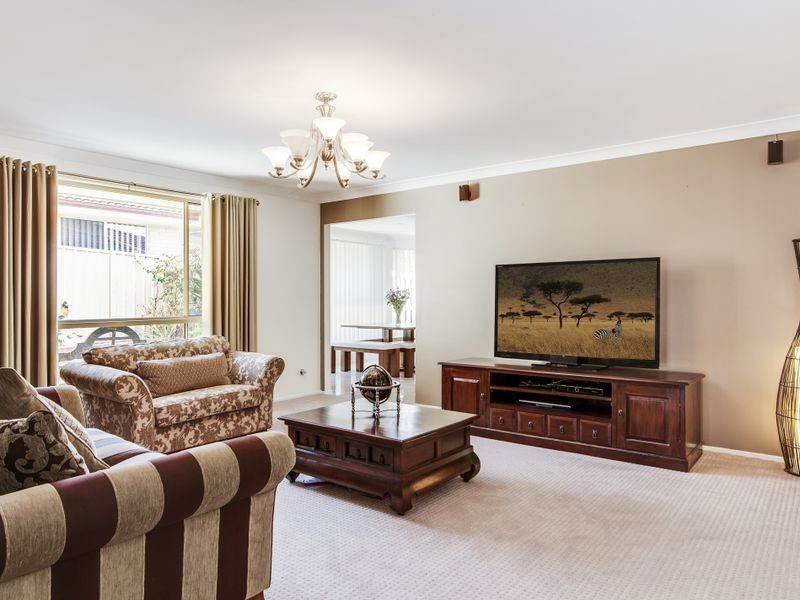 9 Greenhaven Circuit, Woongarrah NSW 2259