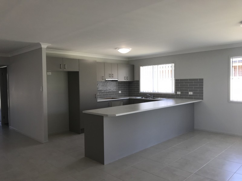 35 Regatta Way, Summerland Point NSW 2259