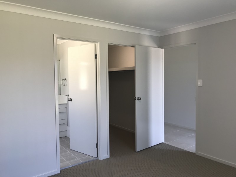 35 Regatta Way, Summerland Point NSW 2259