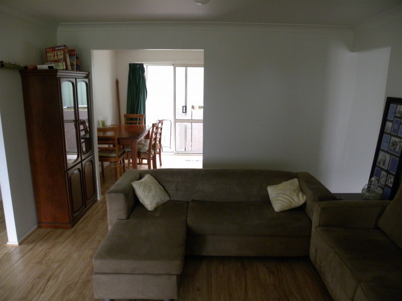 1/2 Arthur Drive, Wyong NSW 2259