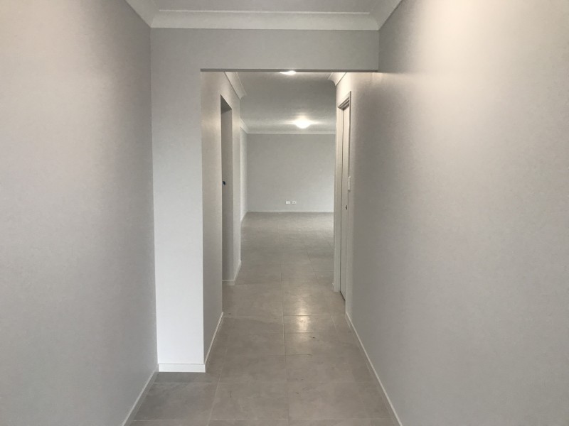 8 Cams Boulevard, Summerland Point NSW 2259