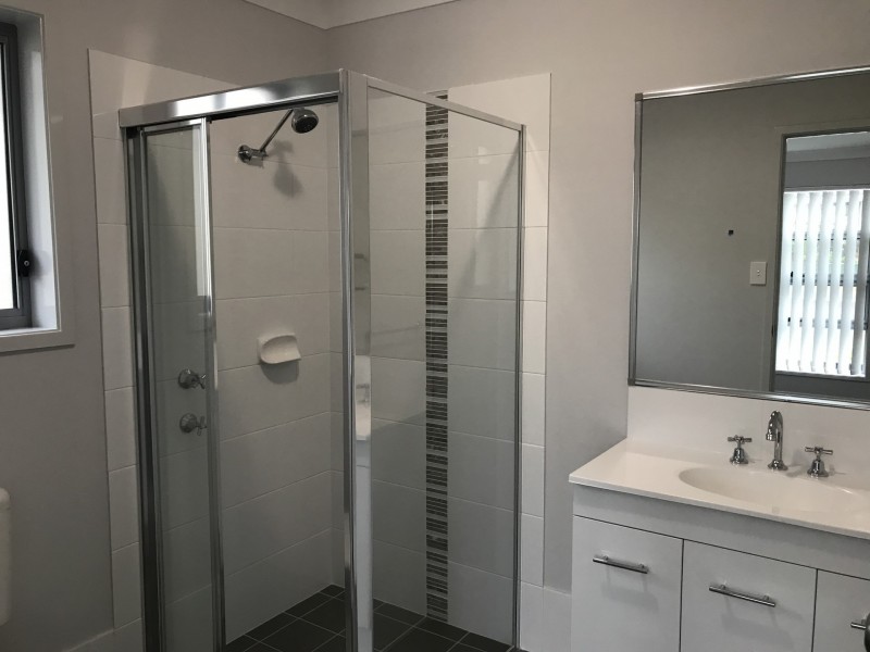 8 Cams Boulevard, Summerland Point NSW 2259