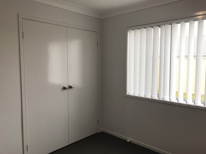 8 Cams Boulevard, Summerland Point NSW 2259