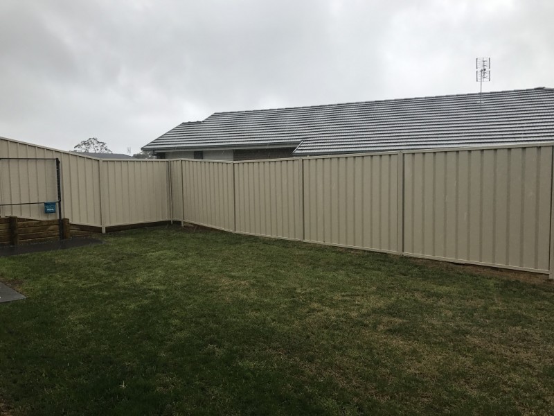 8 Cams Boulevard, Summerland Point NSW 2259