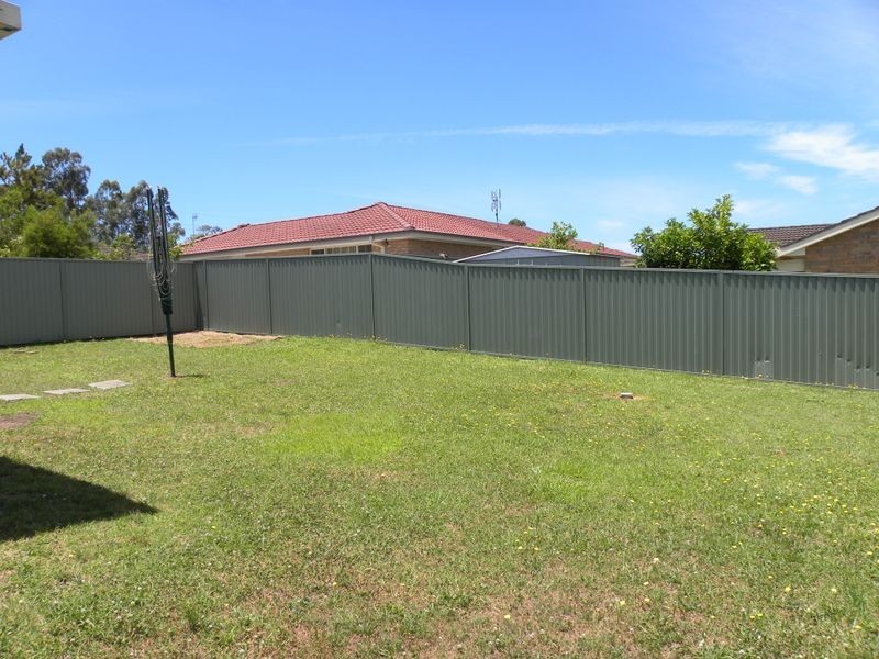 11 Glading Close, Lake Haven NSW 2263