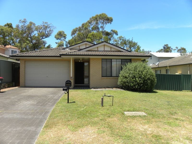 4 Pinehurst Way, Blue Haven NSW 2262