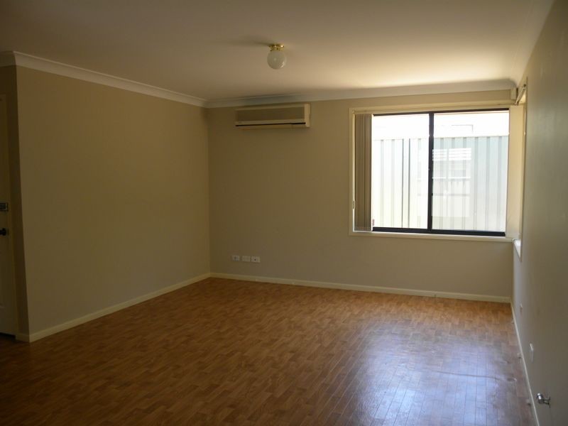 4 Pinehurst Way, Blue Haven NSW 2262