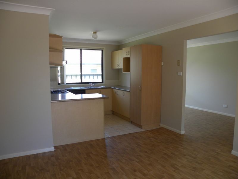 4 Pinehurst Way, Blue Haven NSW 2262