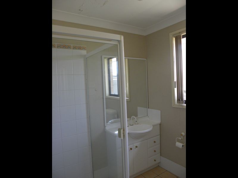 4 Pinehurst Way, Blue Haven NSW 2262