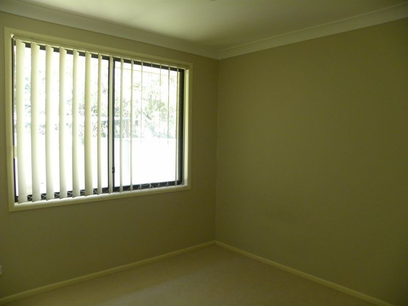 4 Pinehurst Way, Blue Haven NSW 2262