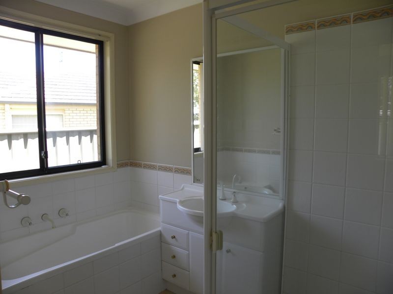 4 Pinehurst Way, Blue Haven NSW 2262