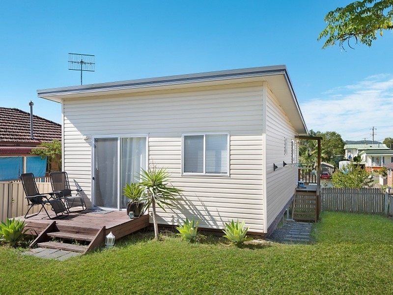 12a Chapman Avenue, Wyong NSW 2259