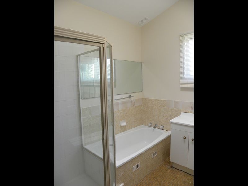 14 Bel-Hilton Parade, West Gosford NSW 2250