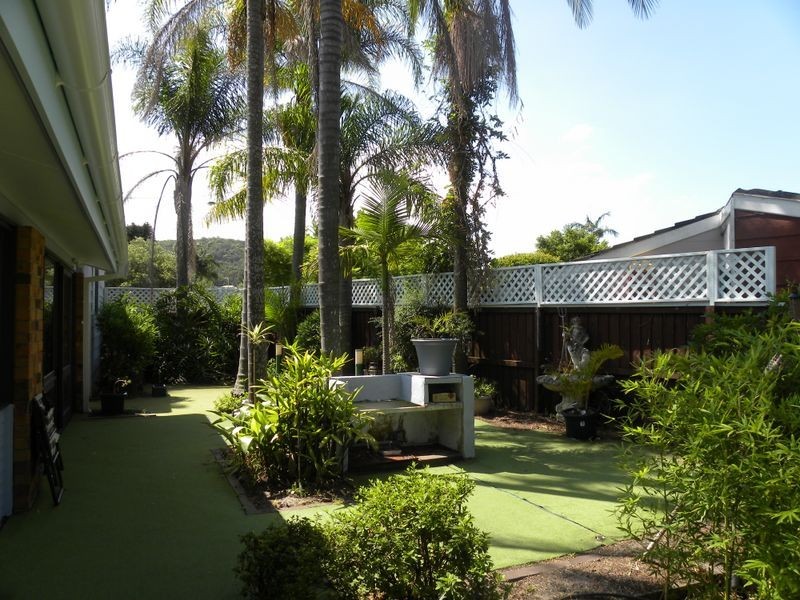 14 Bel-Hilton Parade, West Gosford NSW 2250