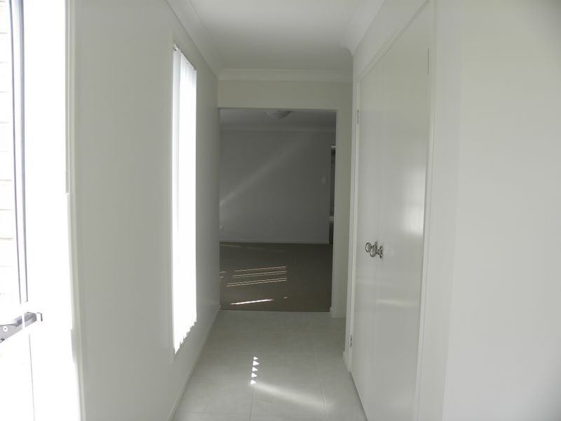 10 Frank Street, Wadalba NSW 2259