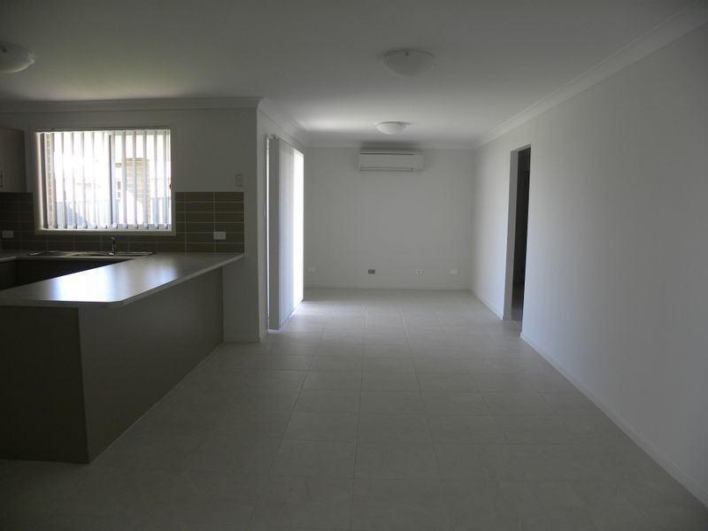 10 Frank Street, Wadalba NSW 2259