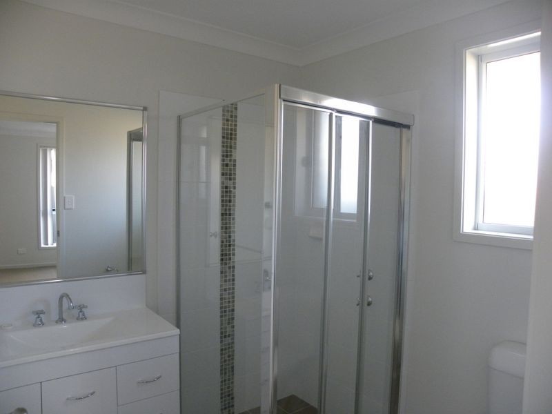 10 Frank Street, Wadalba NSW 2259