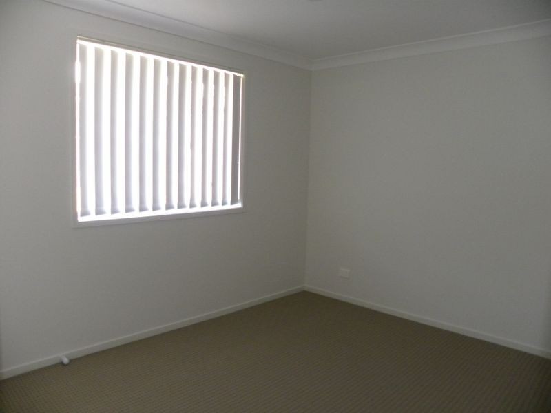 10 Frank Street, Wadalba NSW 2259