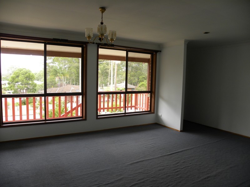 4 Tennyson Place, Watanobbi NSW 2259