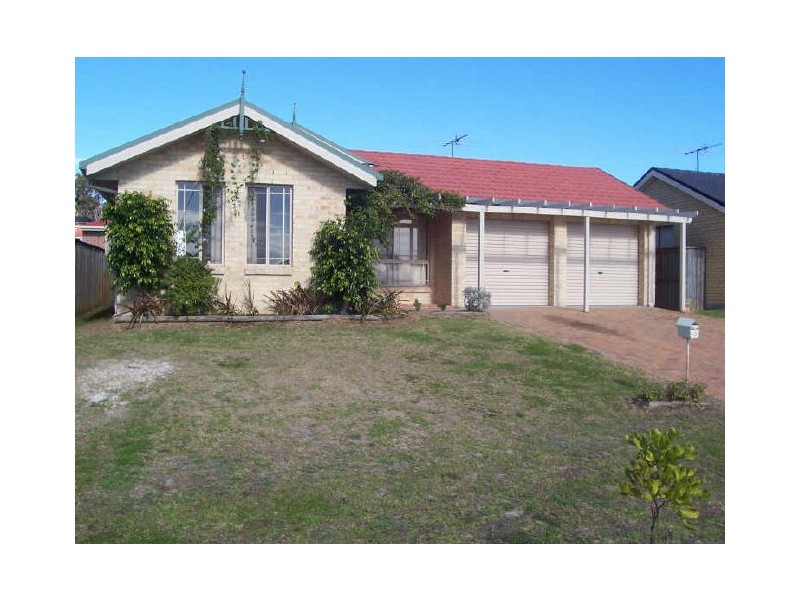 13 Raintree Terrace, Wadalba NSW 2259