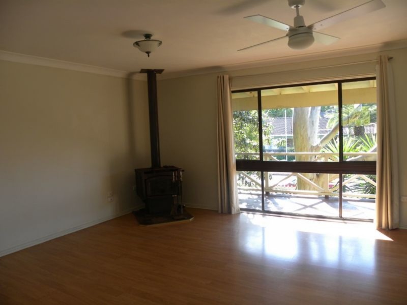 8 Raymond Street, Tacoma South NSW 2259