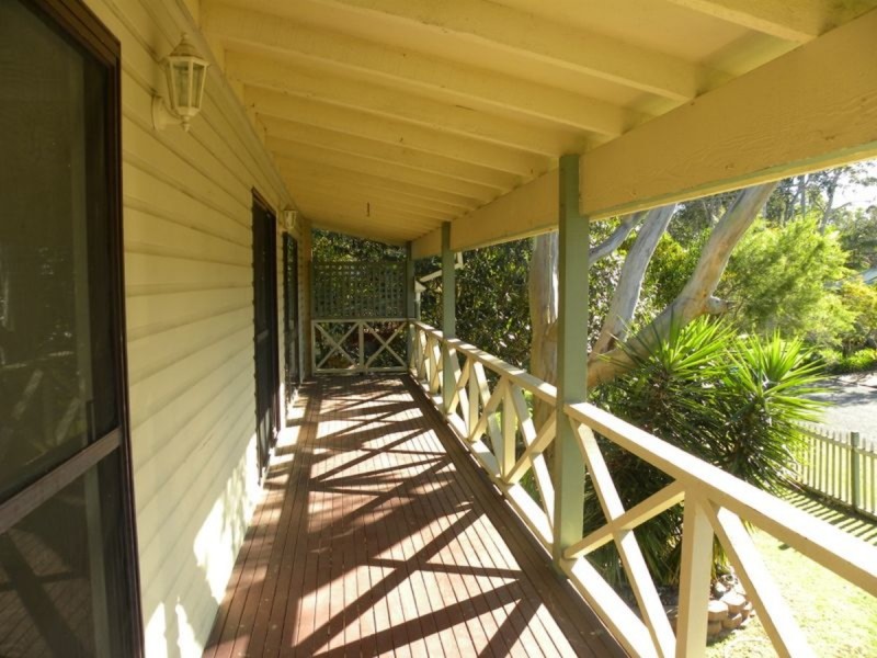 8 Raymond Street, Tacoma South NSW 2259