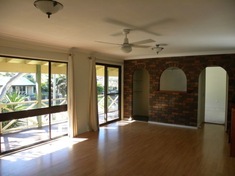 8 Raymond Street, Tacoma South NSW 2259