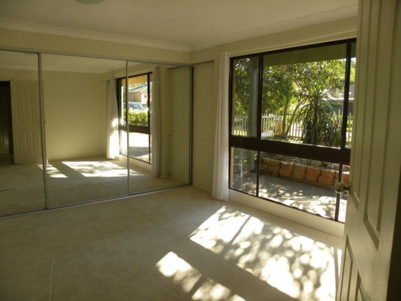 8 Raymond Street, Tacoma South NSW 2259