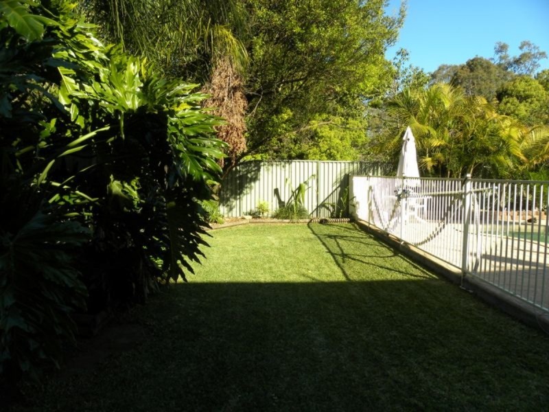 8 Raymond Street, Tacoma South NSW 2259