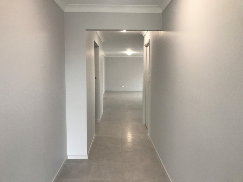 8 Cams Boulevard, Summerland Point NSW 2259