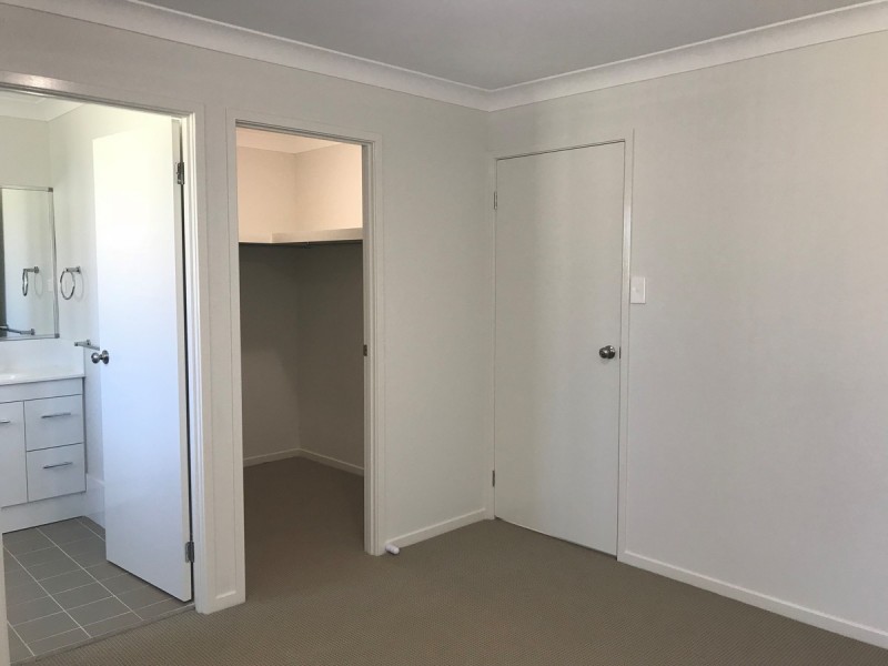 2 Cams Boulevard, Summerland Point NSW 2259