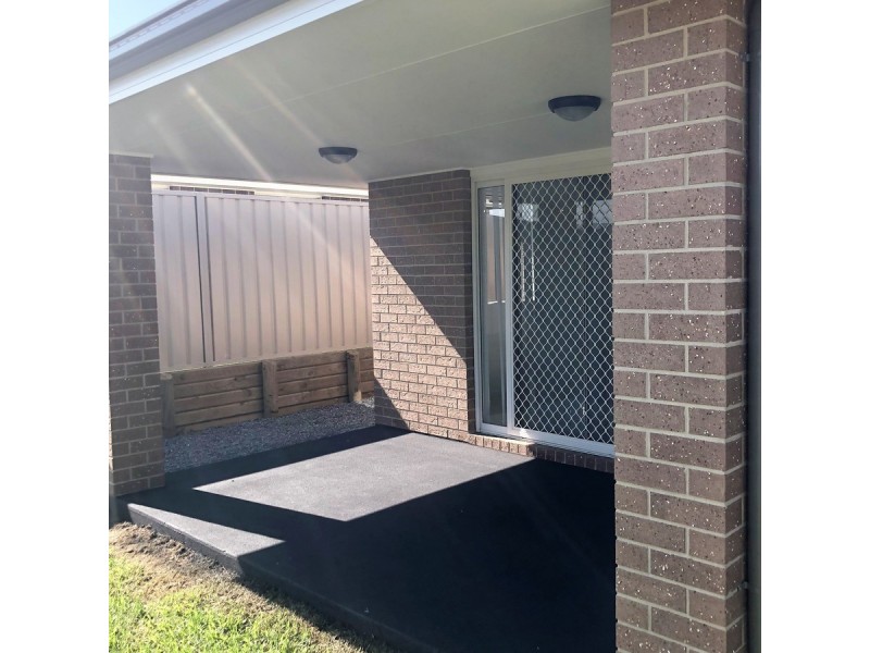 2 Cams Boulevard, Summerland Point NSW 2259