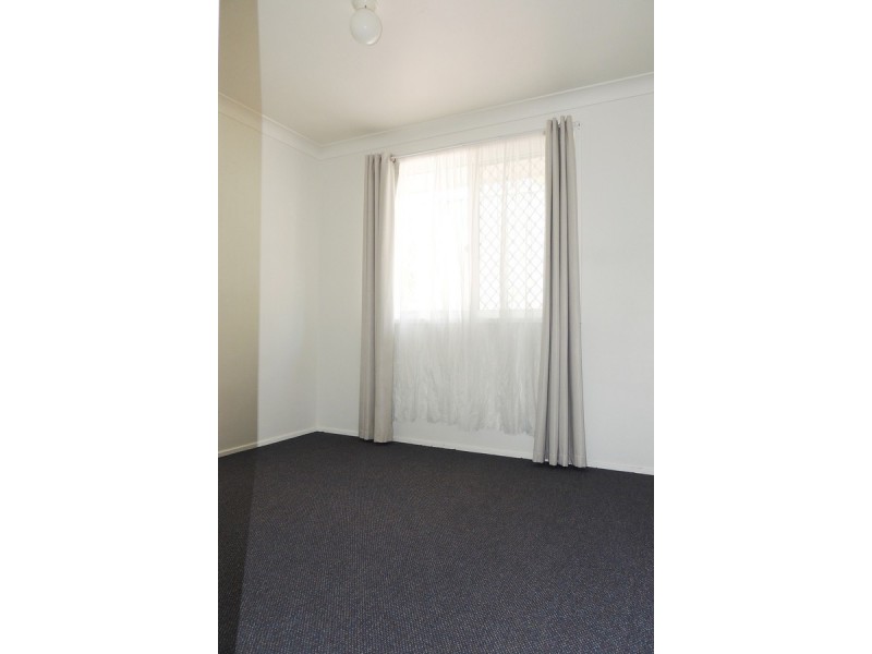 1/2 Arthur Drive, Wyong NSW 2259