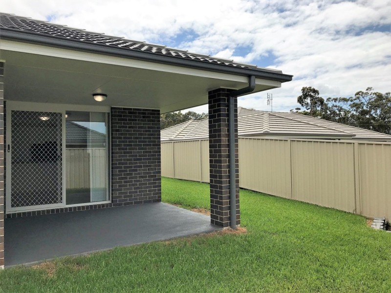 2a Cams Boulevard, Summerland Point NSW 2259