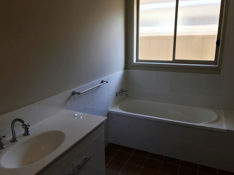 37 Regatta Way, Summerland Point NSW 2259