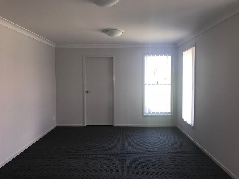 17 Regatta Way, Summerland Point NSW 2259