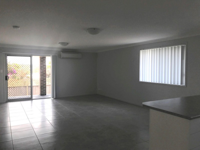 17 Regatta Way, Summerland Point NSW 2259