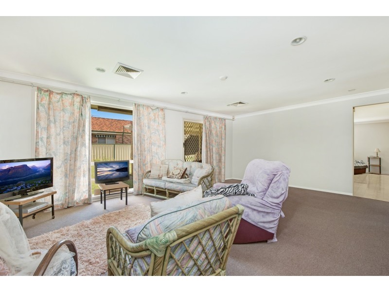12 Friendship Place, Watanobbi NSW 2259