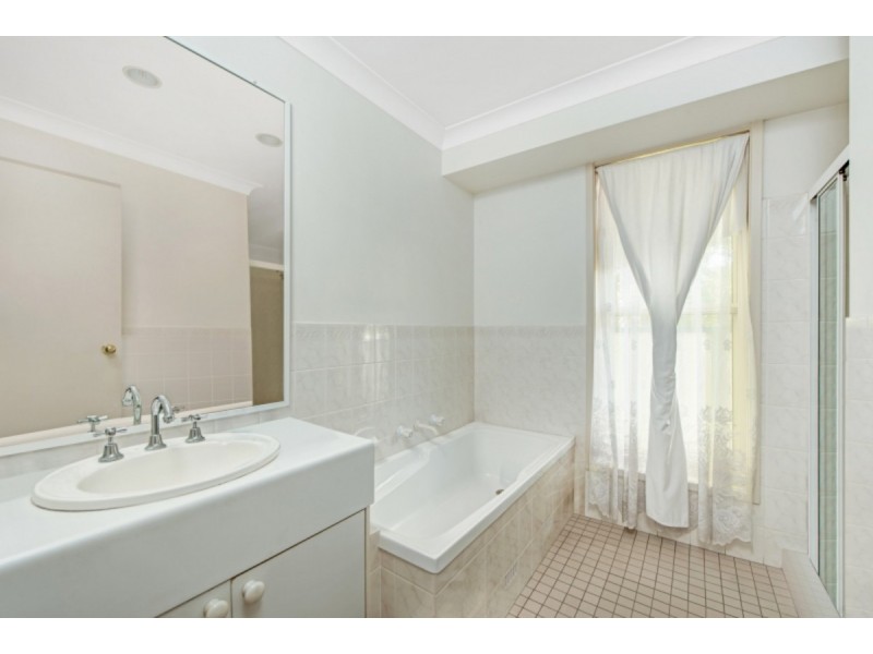 12 Friendship Place, Watanobbi NSW 2259