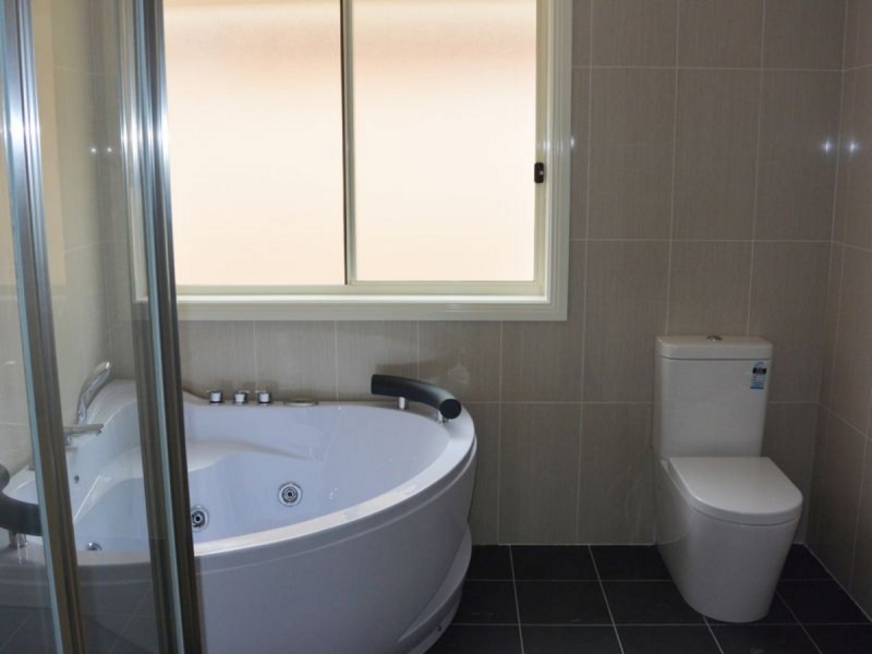 18 Weaver Crescent, Watanobbi NSW 2259