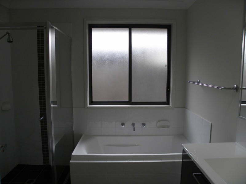 1 Irons Road, Kooindah Waters, Wyong NSW 2259