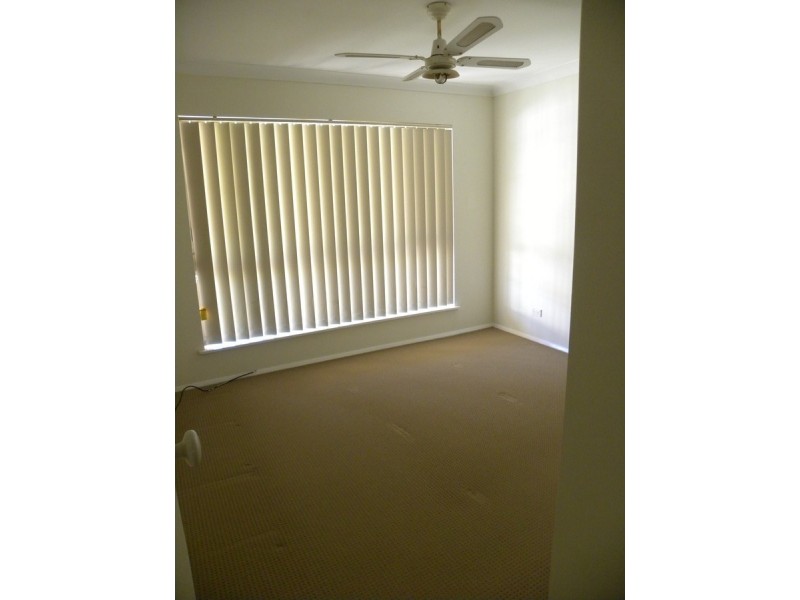 6 Yaldeeme Close, Tuggerah NSW 2259