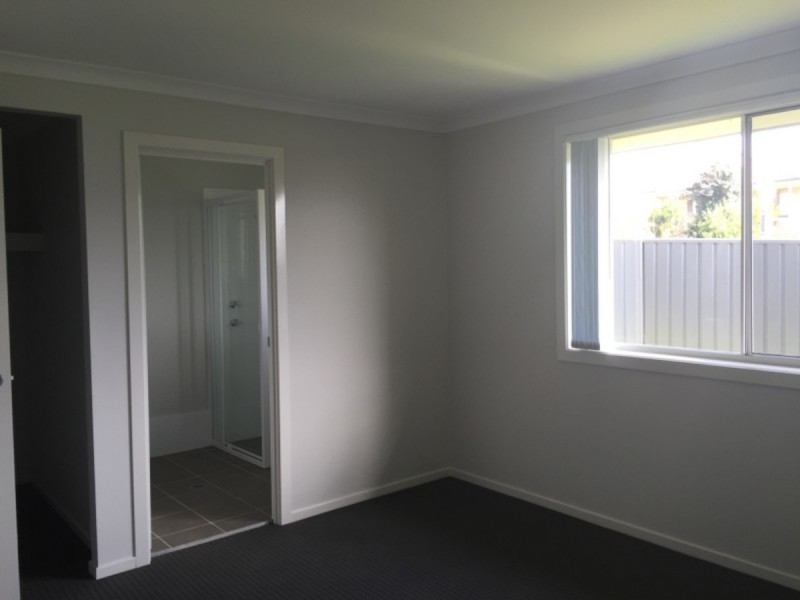 10 Mick Street, Wadalba NSW 2259