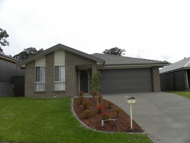 3 Creswell Street, Wadalba NSW 2259