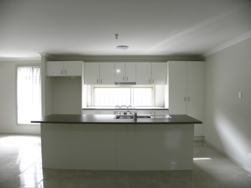 3 Creswell Street, Wadalba NSW 2259